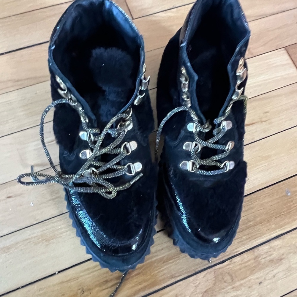 Voile Blanche Eva Shearling Hiker Boots in black - Picture 2 of 6
